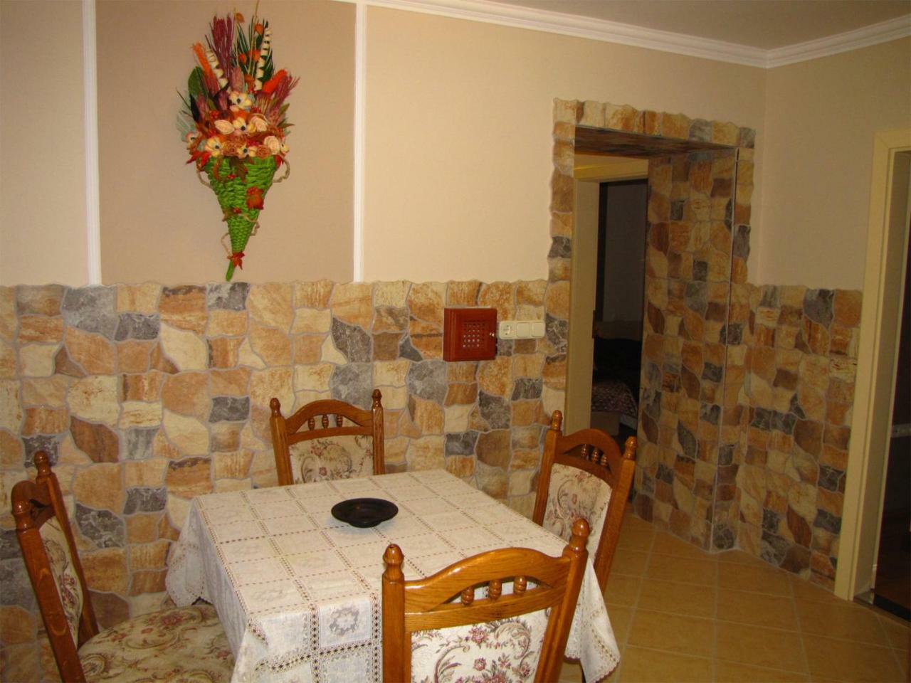 Szegfu Apartman Villa Hajduszoboszlo Exterior photo